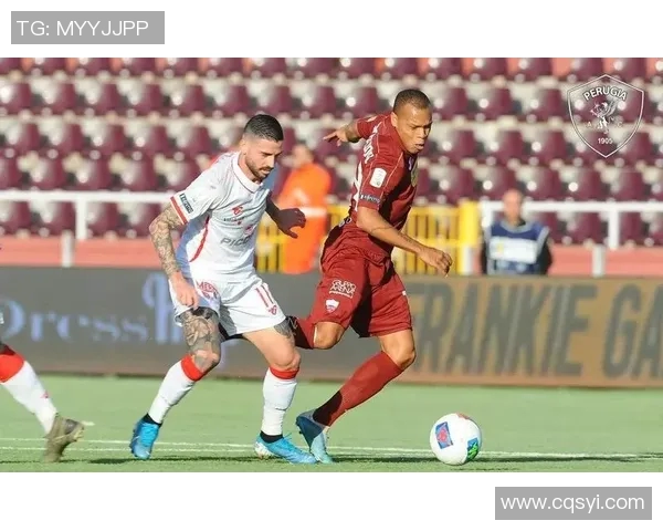 那不勒斯与佩鲁甲的精彩对决揭示足球魅力与战术智慧的碰撞